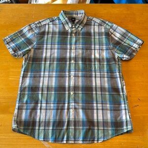 GAP men’s button down. 100% cotton. Size Large